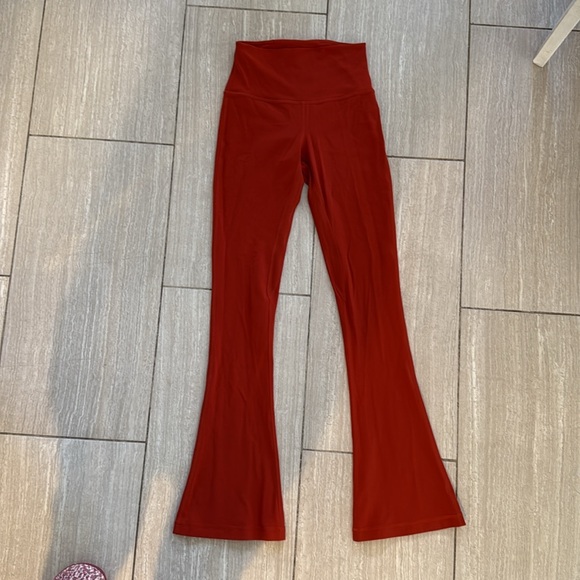 lululemon athletica Rust Red Slim Flare Leggings - Picture 3 of 5
